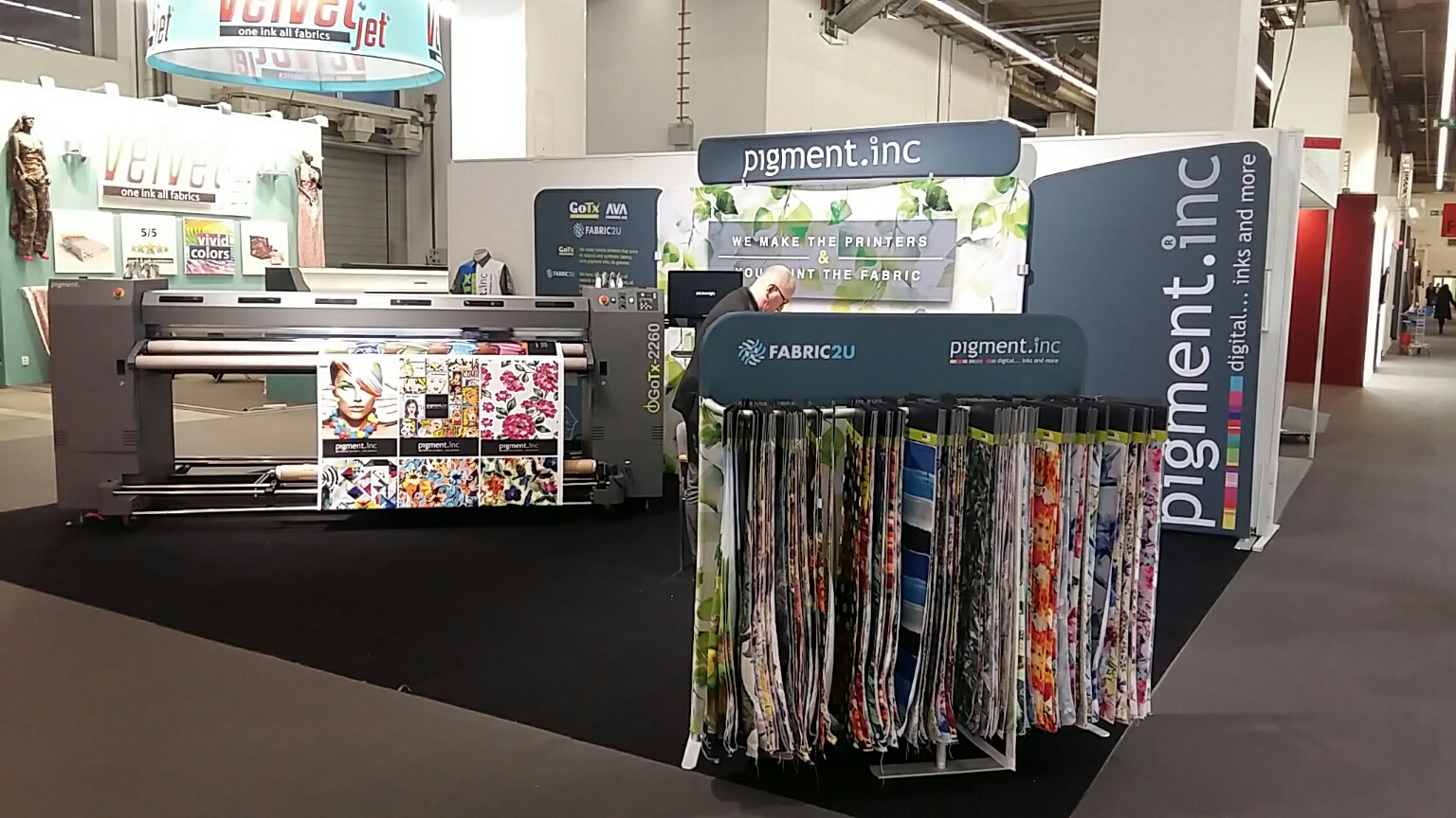 pigmentin stand